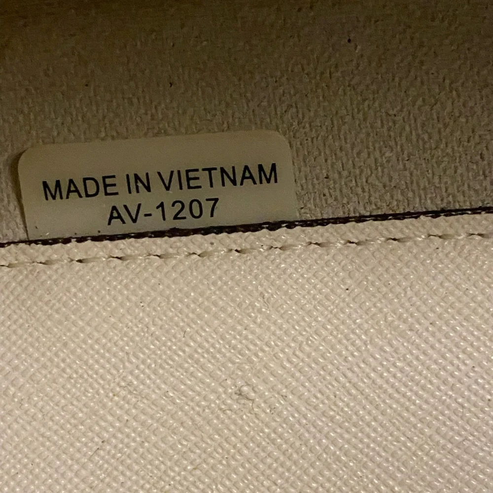 Michael Kors Cream Tote Bag - Picture 7 of 7